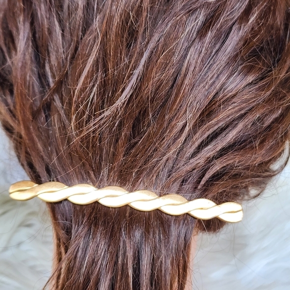 Vintage brass brooch/ hair clip - Picture 2 of 5